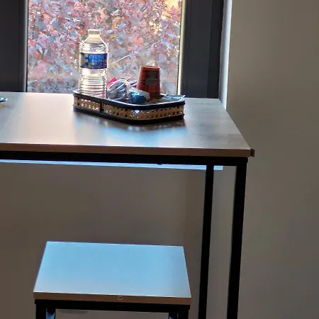 Avec 1 Apartment *